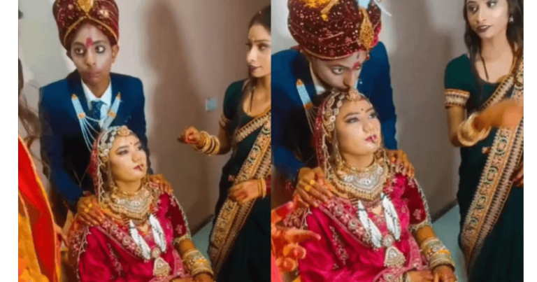 આ વરરાજા લગ્નમાં ફોટોશૂટ કરાવી રહ્યો હતો, જ્યારે કિસિંગ પોઝ આપવાનો વારો આવ્યો ત્યારે તેને કર્યું કઈક આવું, જુઓ આ ફની વીડિયો. Untitled 40