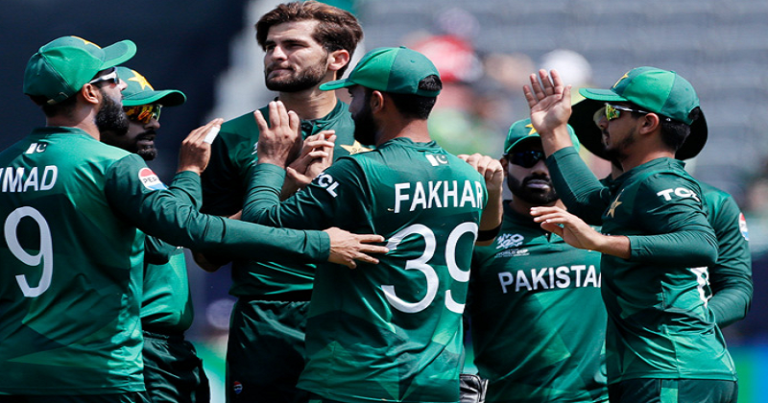 ‘ભારત વિશે વાત કરવા પર પ્રતિબંધ..’ પાકિસ્તાનના કેપ્ટનનું સનસનાટીભર્યું નિવેદન, પાડ્યો અંદરનો… Untitled 208