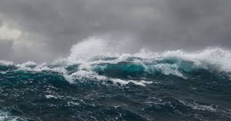 162ની ઝડપ, 5 ફૂટ ઊંચા મોજાં, જુઓ કેથ્રોન ટાઇફૂને કેવી મચાવી તબાહી, જુઓ ચોંકાવનારા દ્રશ્યો.. Untitled 55