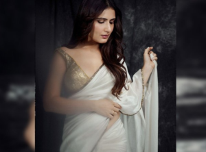 90ના દાયકાની આ ક્યૂટ માસૂમ હવે બની ગઈ છે ગ્લેમરસ એક્ટ્રેસ, તસવીર જોઈને નહીં કરો વિશ્વાસ.. 2 Untitled 252