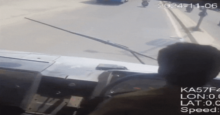 ચાલુ બસે ડ્રાઈવરને હાર્ટ એટેક આવતા મુસાફરોના જીવ ચોંટ્યા તાળવે, પછી જે થયું તે જોઇને થશે ગર્વ , જુઓ Video.. Untitled 31