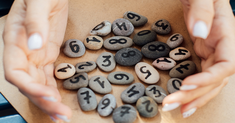 આજે આ જન્મતારીખ વાળાના લોકોના જીવનમાં મચશે ભયંકર ઉથલપાથલ, સાચવજો… Untitled 176